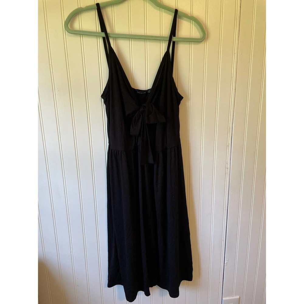 Boohoo black Dress